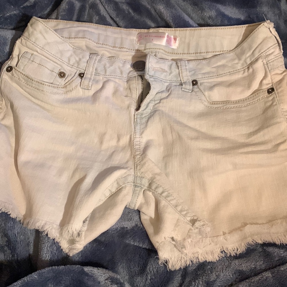 No boundaries trimmed shorts.